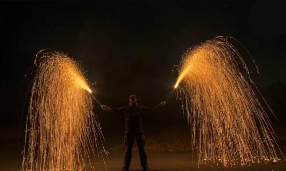 pyroland Kristallfeuerregen Gigant Handfontäne, gold 45 Sek.T1